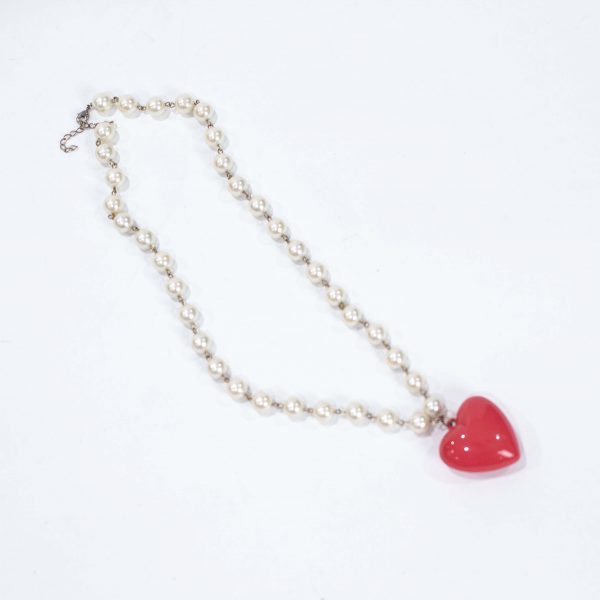 Heart and Pearl Prop Necklace